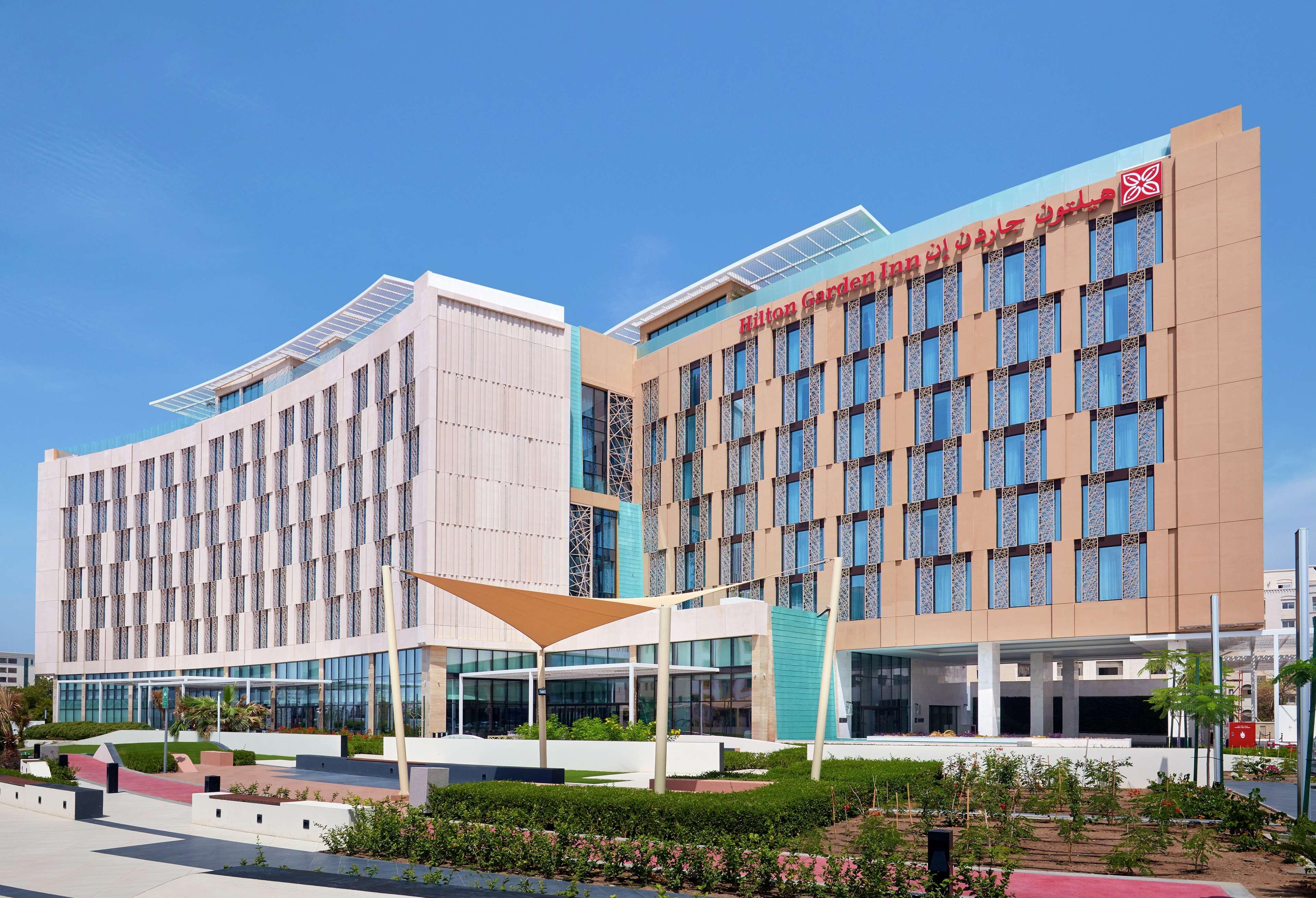 Hilton Garden Inn Muscat Al Khuwair Exterior foto